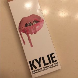 Kylie Lip Kit in KoKo K